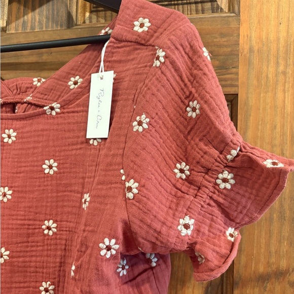 NWT - Rylee + Cru Francie blouse + Sparrow skirt Daisy embroidery set - Picture 3 of 5